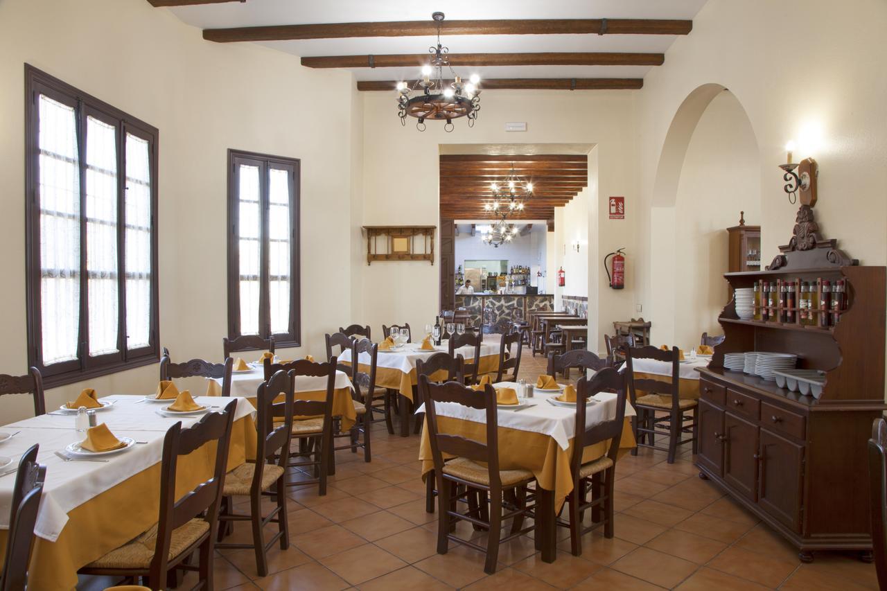 Hotel Puerta De La Sierra Puerto Serrano Luaran gambar