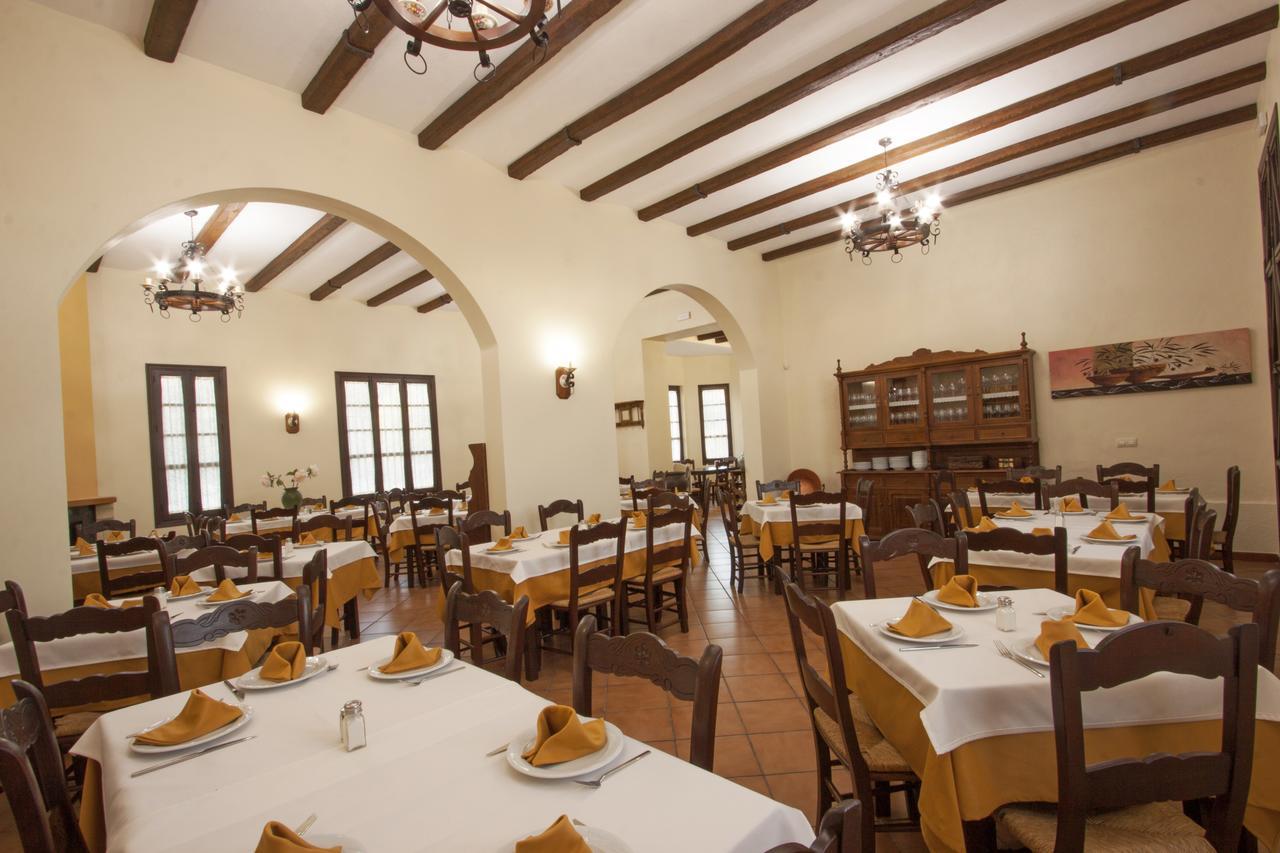 Hotel Puerta De La Sierra Puerto Serrano Luaran gambar