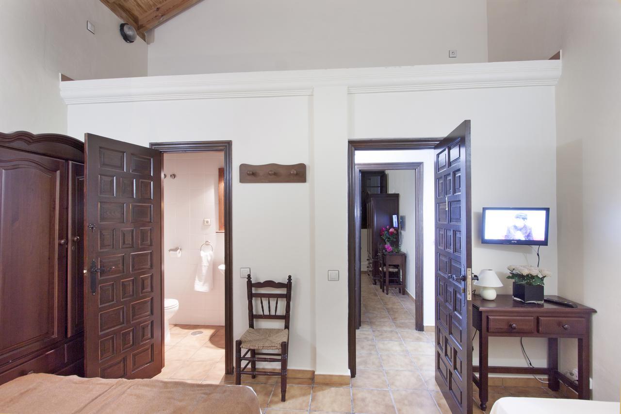 Hotel Puerta De La Sierra Puerto Serrano Luaran gambar